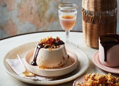 طرز تهیه پودینگ شیر بادام؛ یک دسر خنک و مقوی طرز تهیه پودینگ شیر بادام؛ یک دسر خنک و مقوی